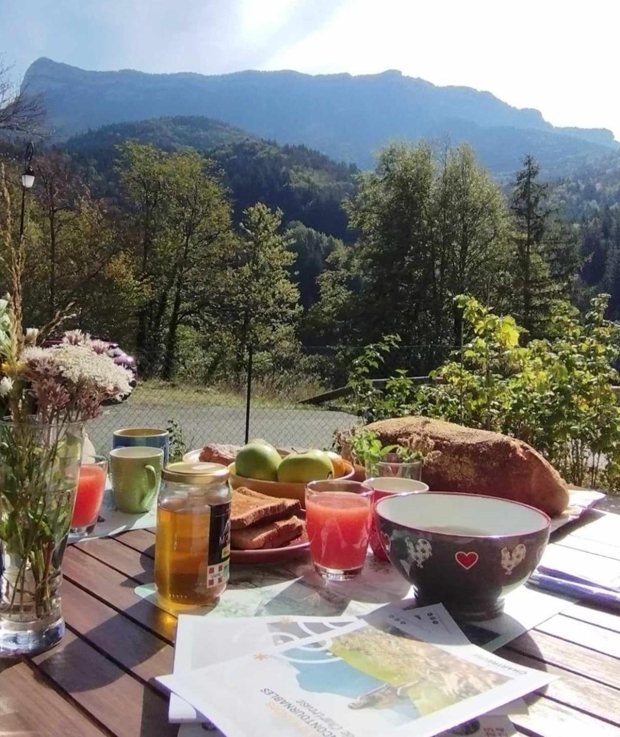 La Sabaudia Apartment Saint-Pierre-d'Entremont  ภายนอก รูปภาพ